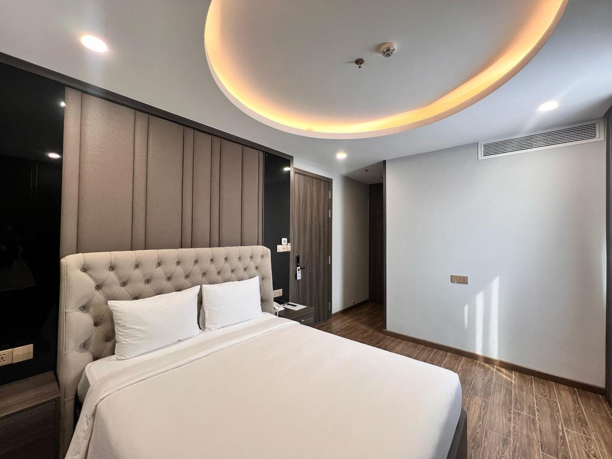 Le Anh Hotel Дуонг-Донг Экстерьер фото