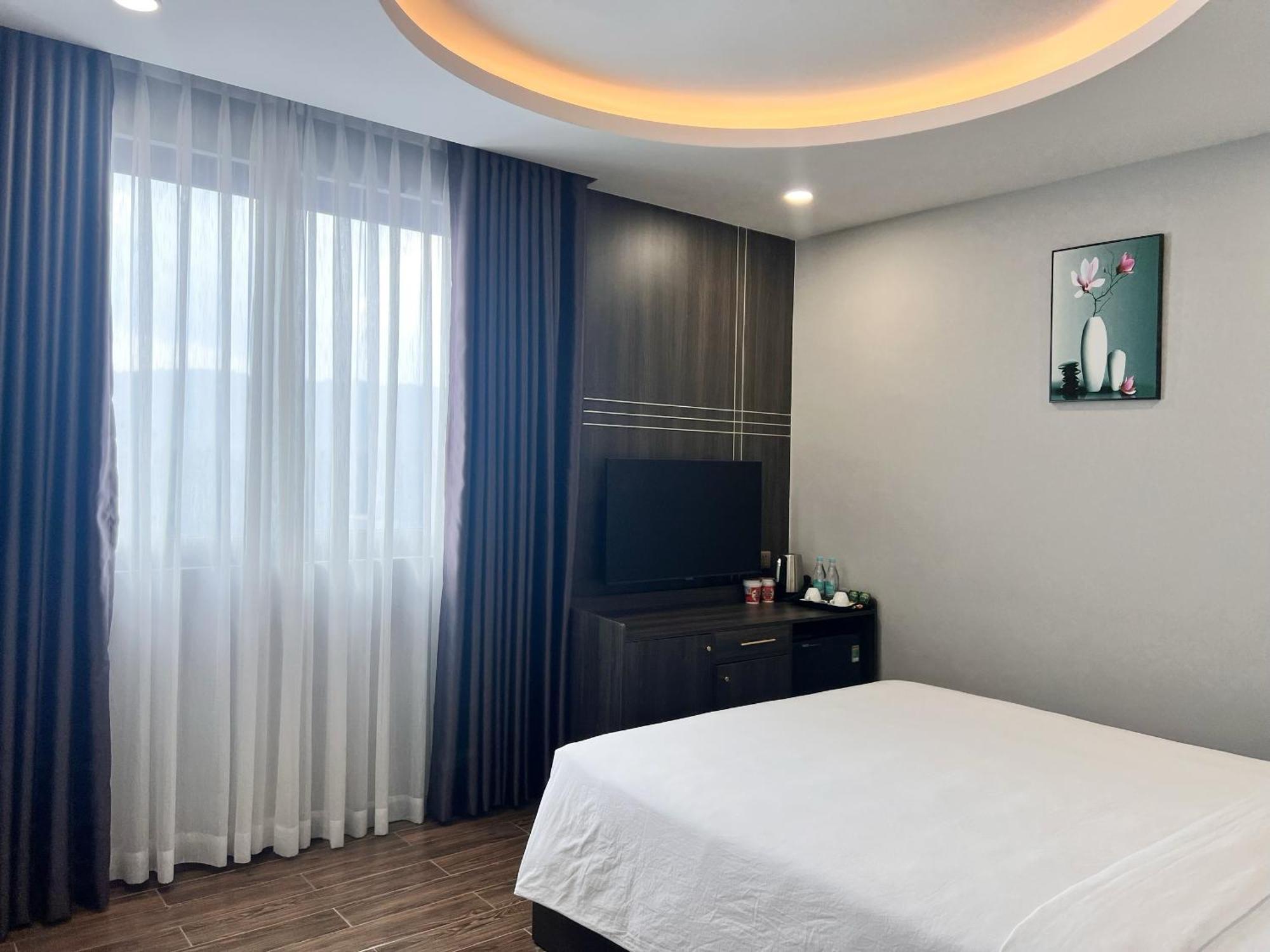 Le Anh Hotel Дуонг-Донг Экстерьер фото