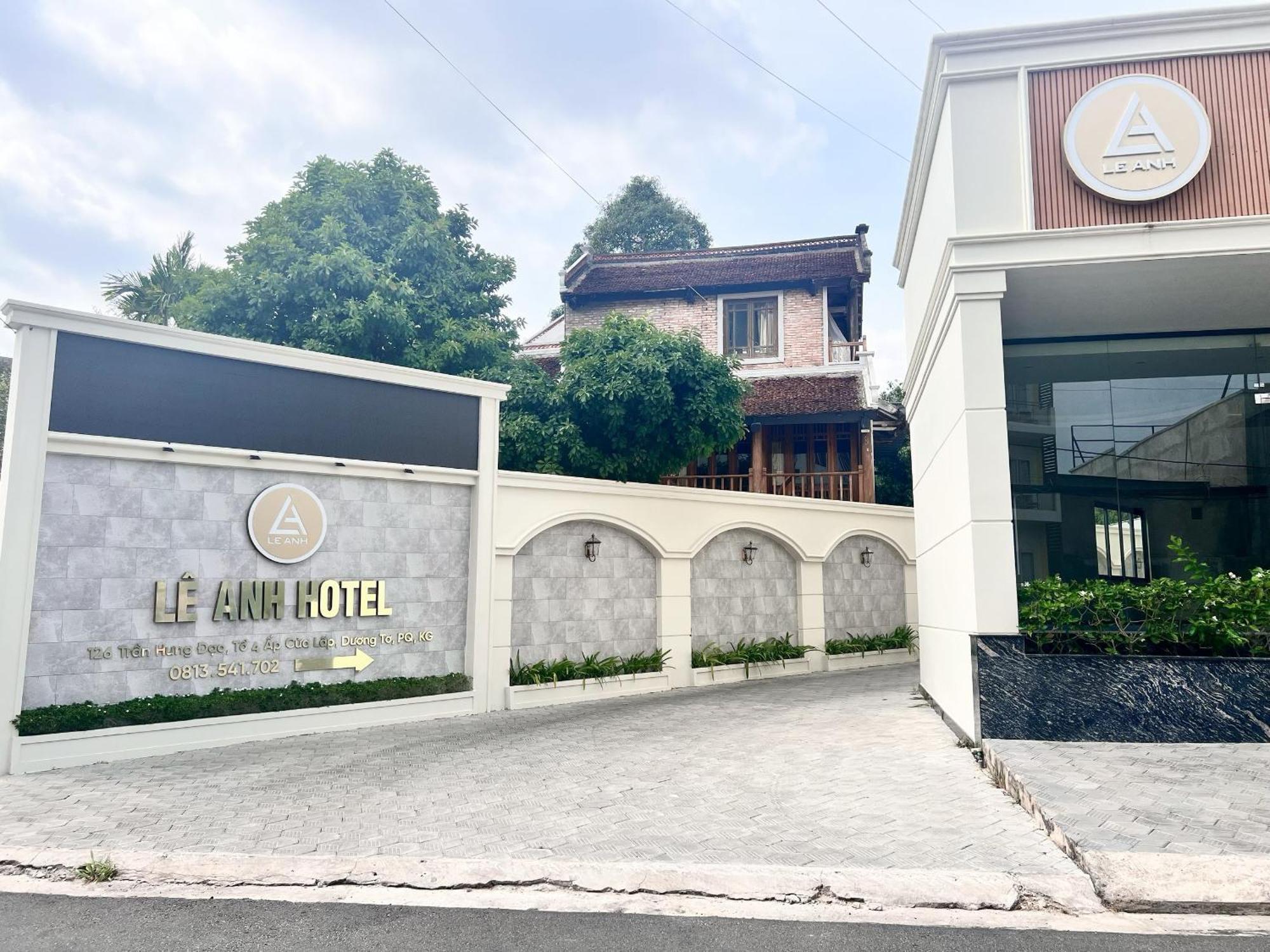 Le Anh Hotel Дуонг-Донг Экстерьер фото