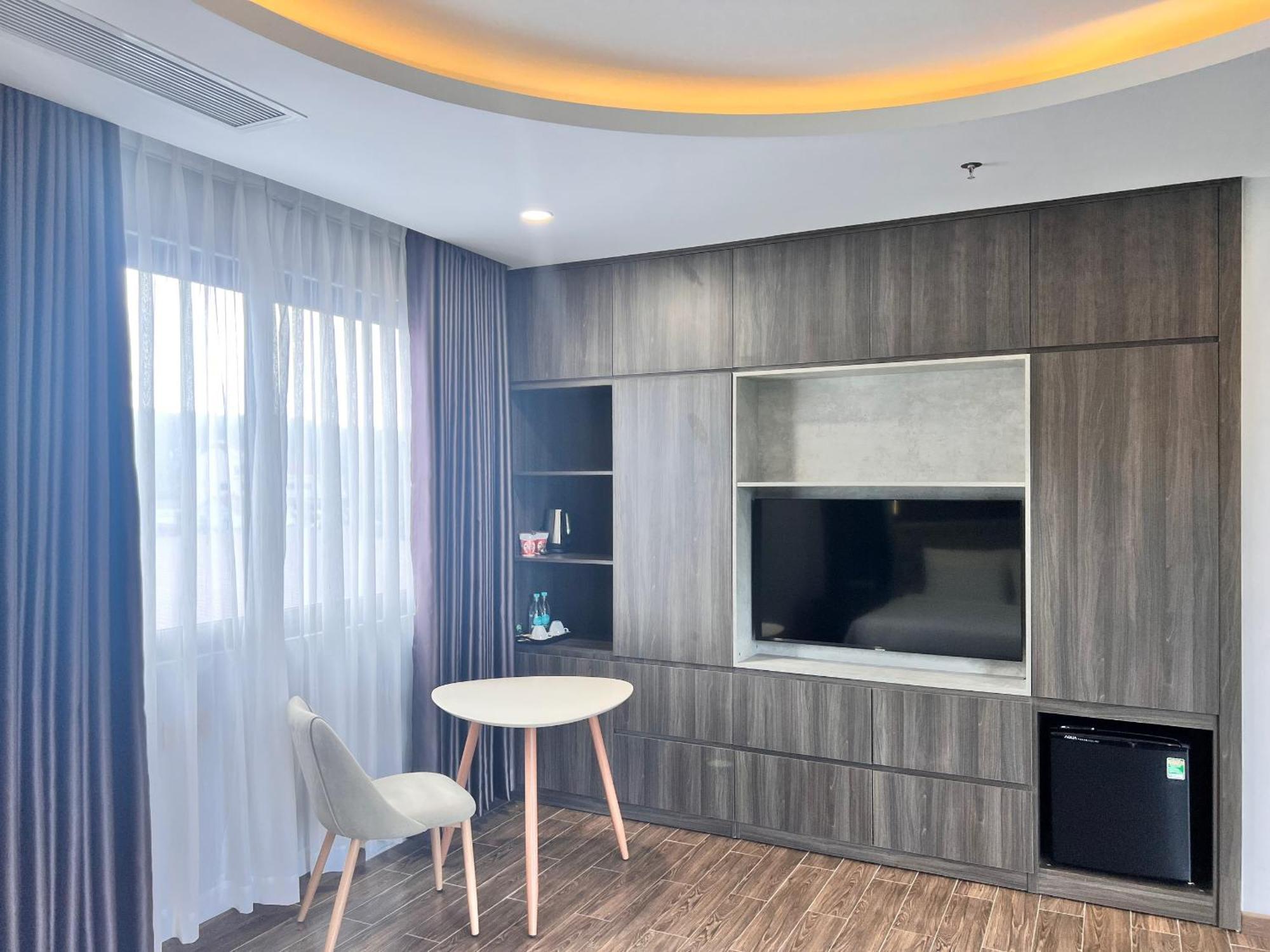 Le Anh Hotel Дуонг-Донг Экстерьер фото