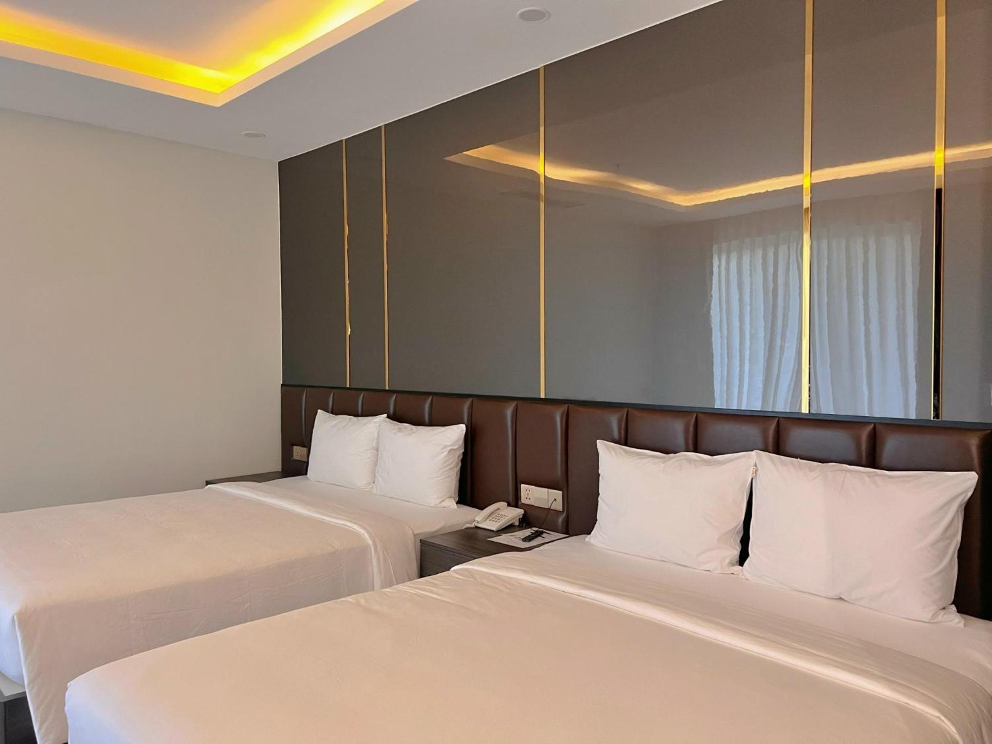 Le Anh Hotel Дуонг-Донг Экстерьер фото