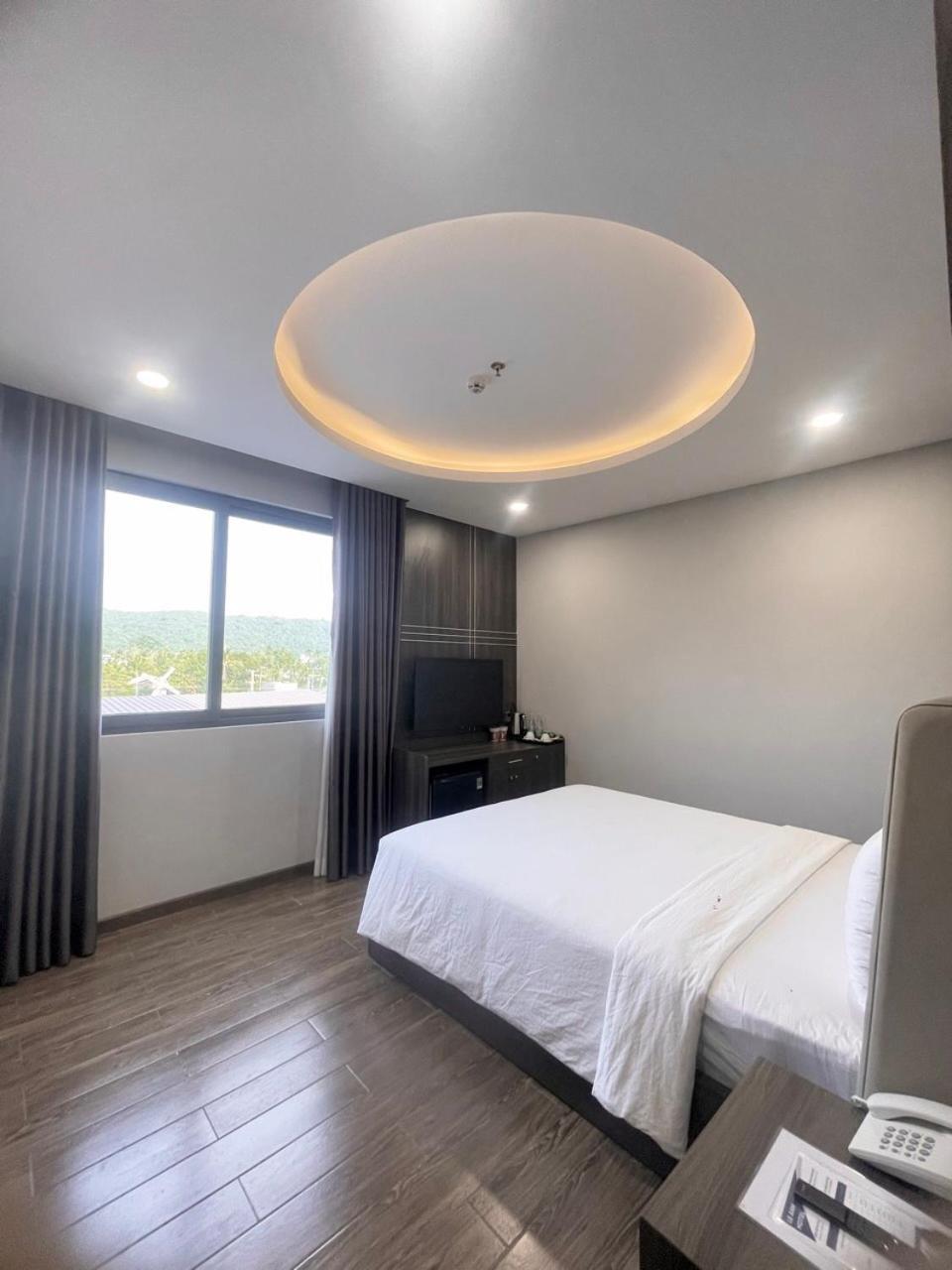 Le Anh Hotel Дуонг-Донг Экстерьер фото