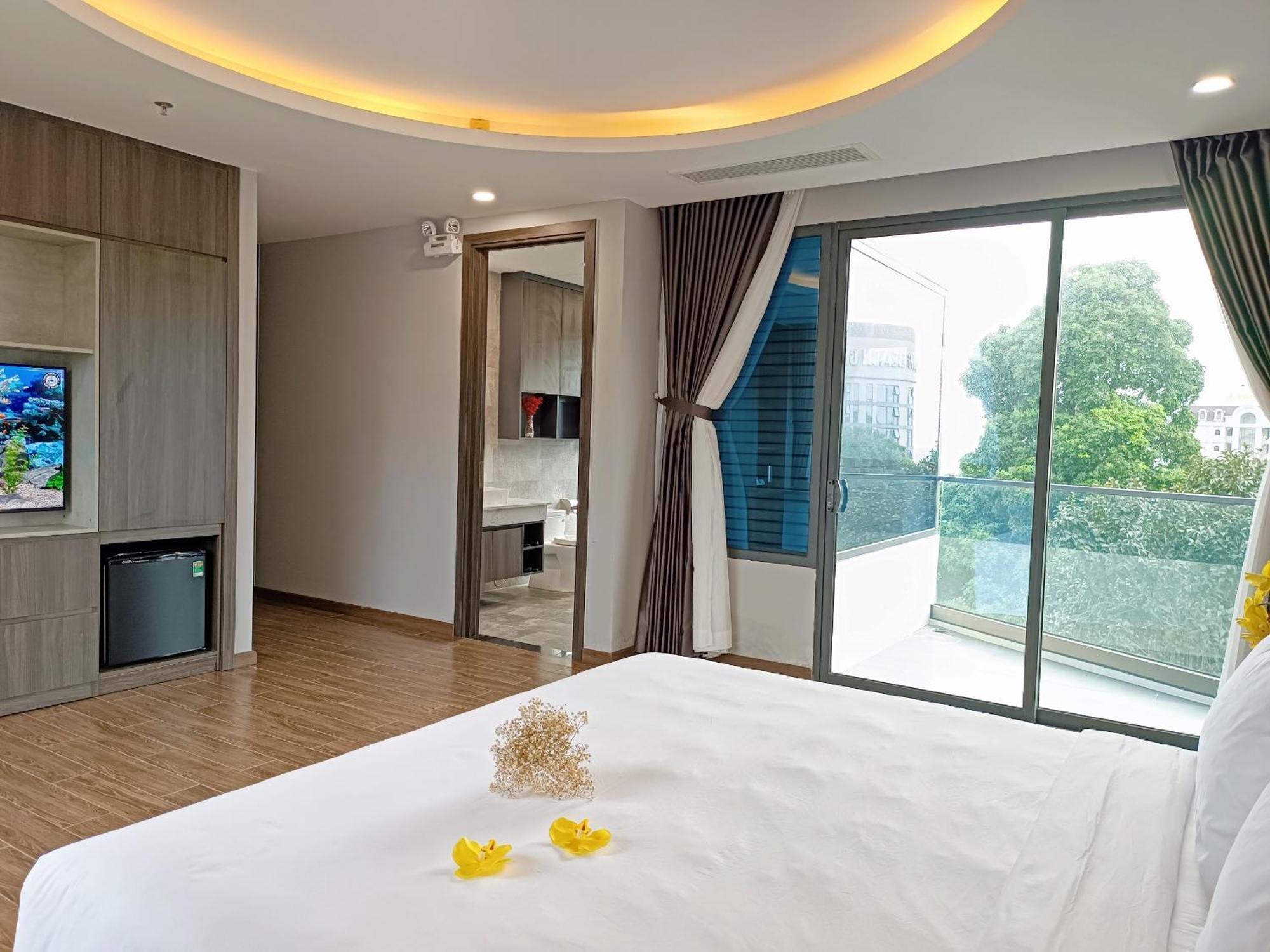 Le Anh Hotel Дуонг-Донг Экстерьер фото
